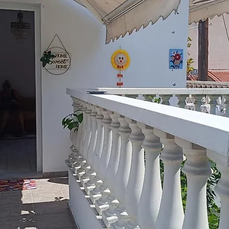 Chrysa' S House Appartement Volos