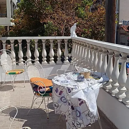 Chrysa' S House Wolos